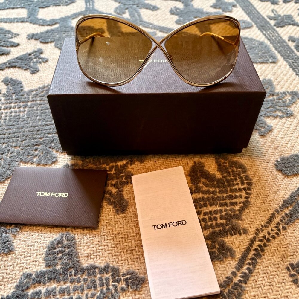 *Brand New!!  Never-worn Tom Ford Miranda FT0130 sunglasses*